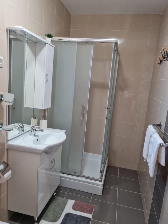 Apartmani Gimi Shine Vrsi Exterior foto
